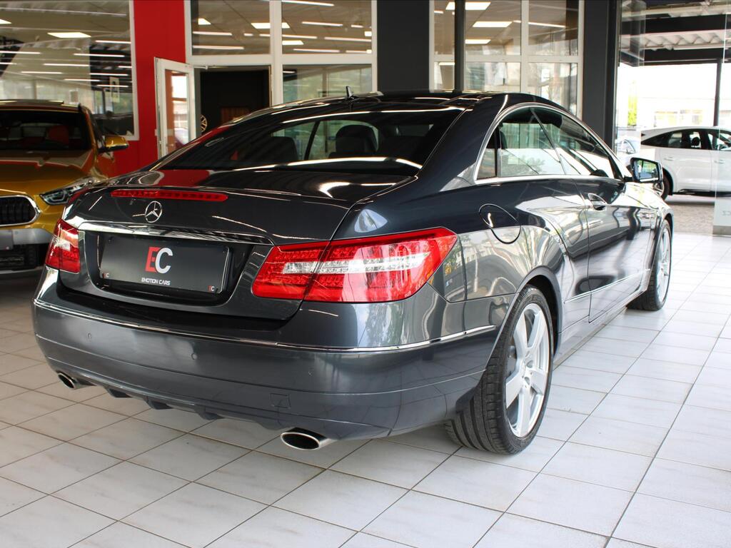 Mercedes-Benz Třídy E 4