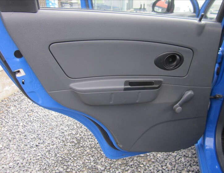 Chevrolet Spark 27