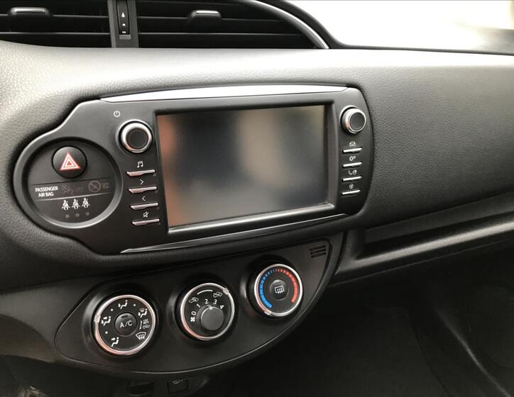 Toyota Yaris 10