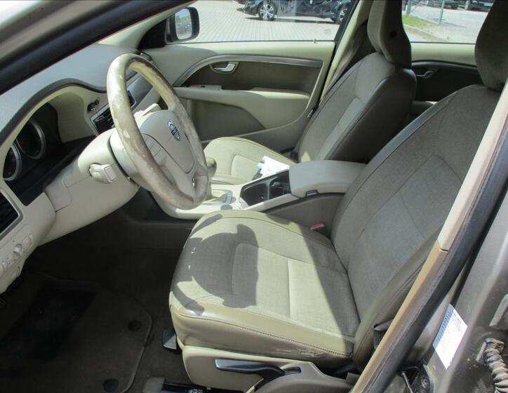 Volvo XC70 7