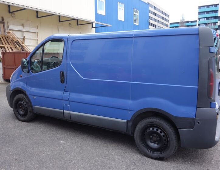 Renault Trafic 10