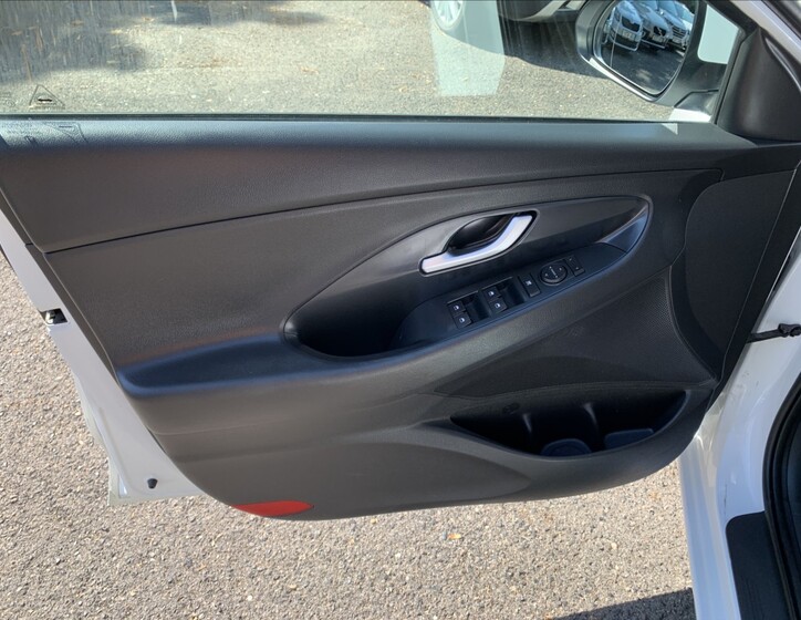 Hyundai i30 13
