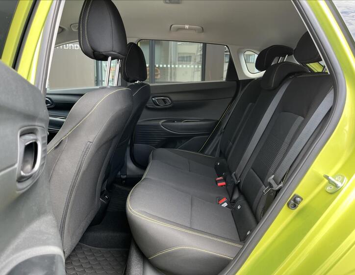 Hyundai i20 8