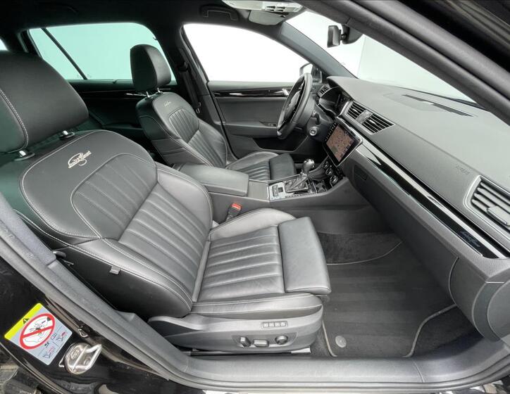 Škoda Superb 16