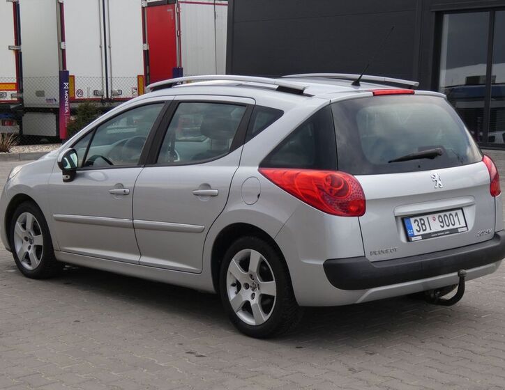 Peugeot 207 5