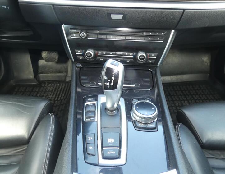 BMW Řada 5 8