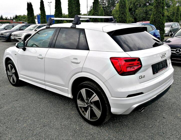 Audi Q2 6