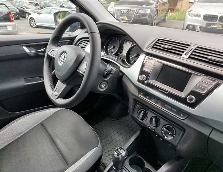 Škoda Fabia 33