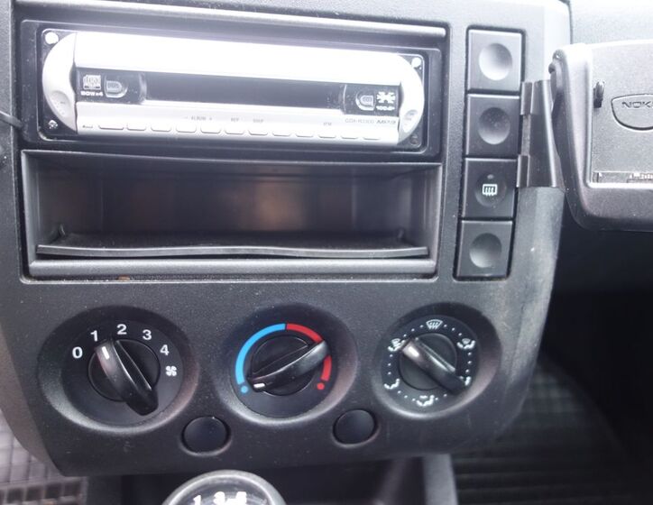 Ford Fiesta 14