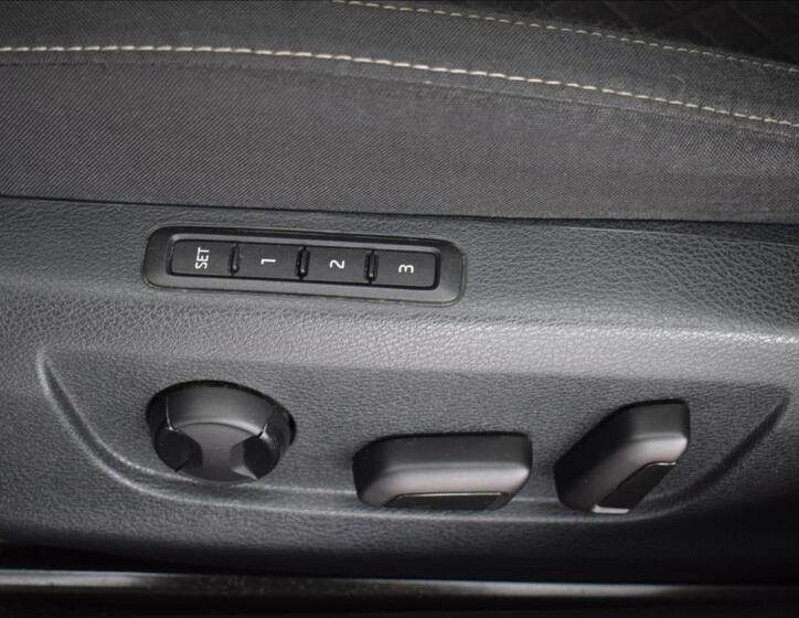 Škoda Superb 32