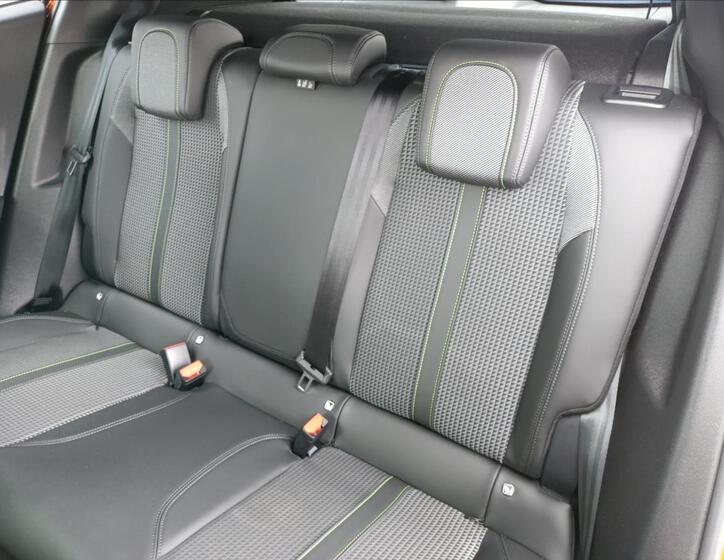 Peugeot 2008 6