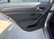 Volkswagen Golf 26