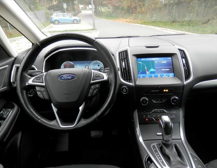 Ford S-MAX 18