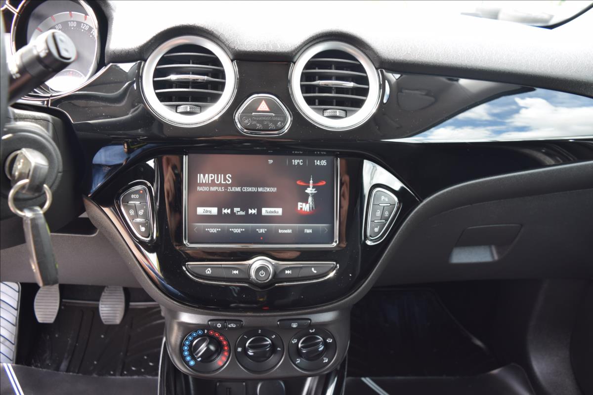 Opel Adam