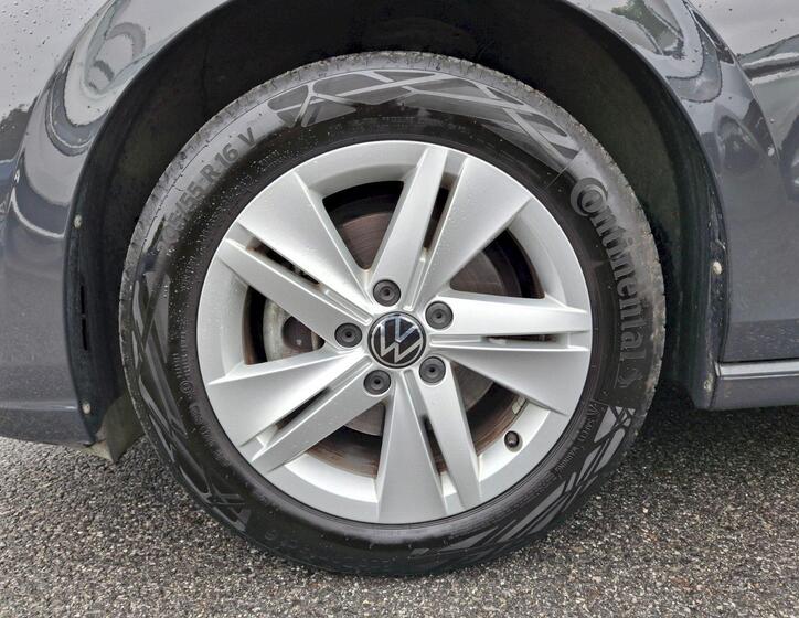 Volkswagen Golf 34
