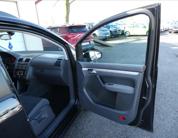 Volkswagen Touran 13