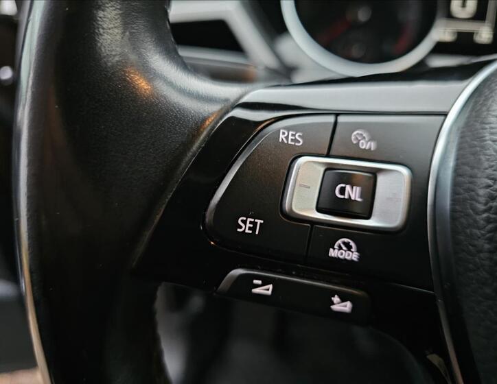 Volkswagen Touran 16