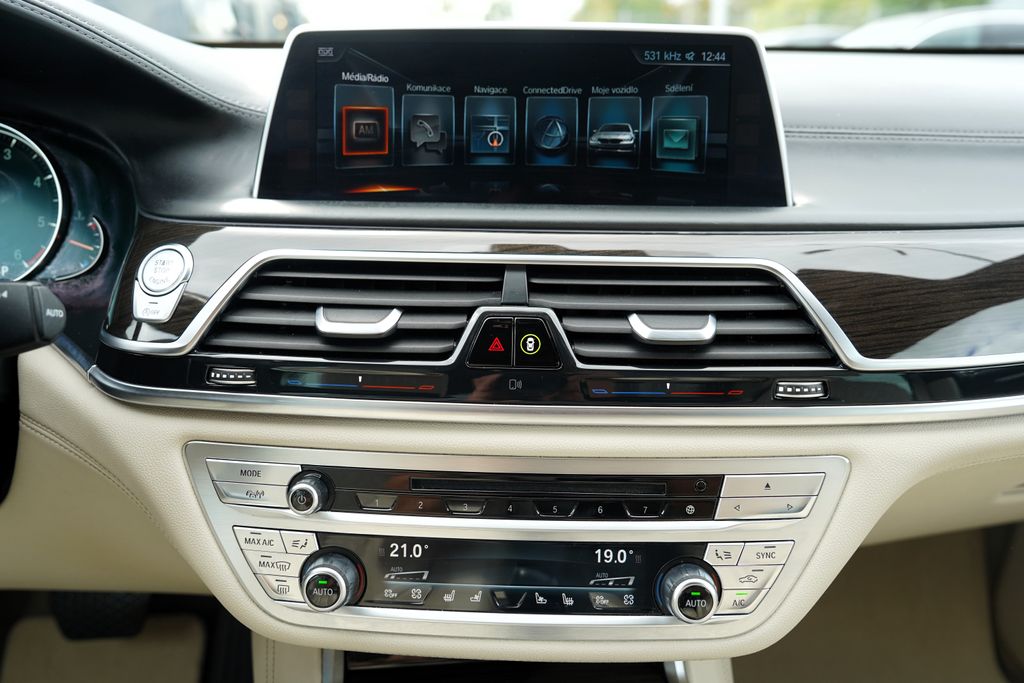 BMW Řada 7