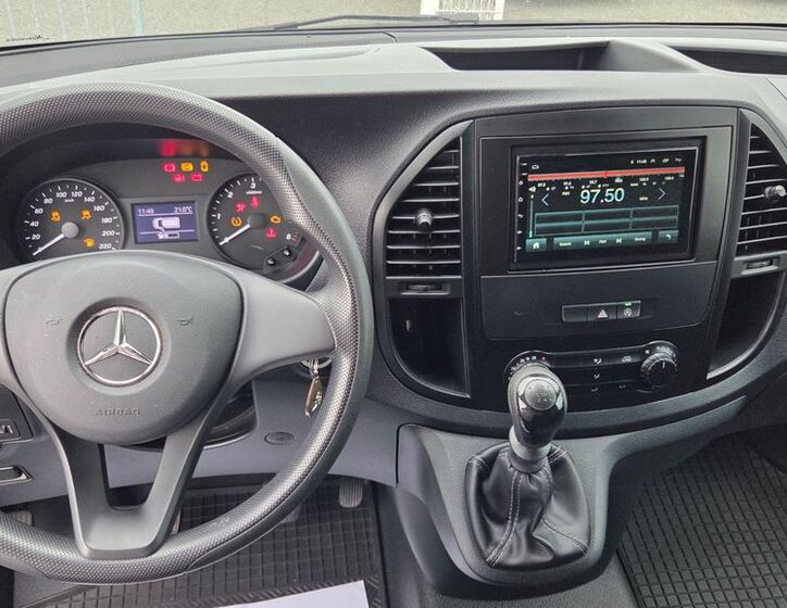 Mercedes-Benz Vito 10