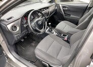 Toyota Auris 13