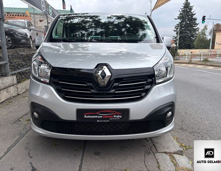 Renault Trafic 10