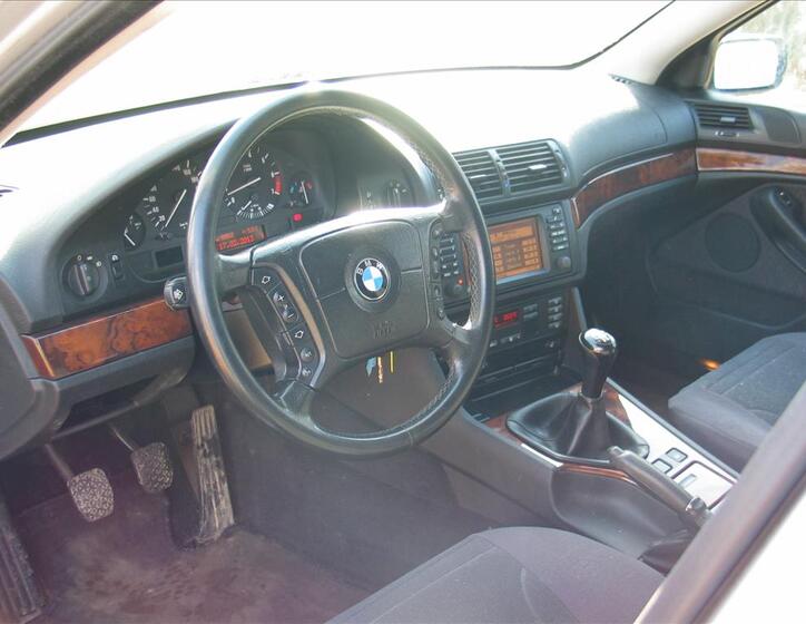 BMW Řada 5 22