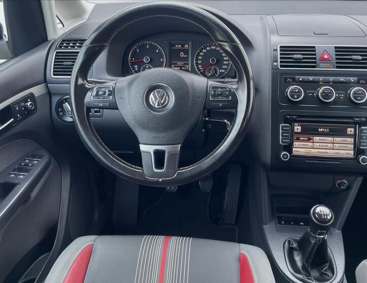 Volkswagen Touran 13
