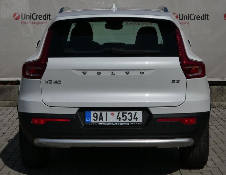 Volvo XC40 4