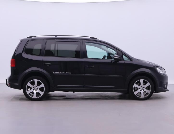 Volkswagen Touran 8