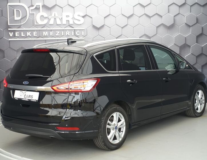 Ford S-MAX 5