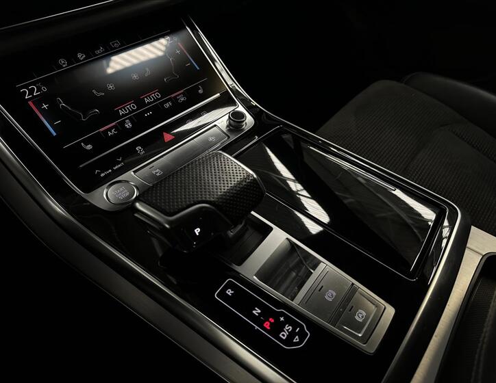 Audi Q7 18