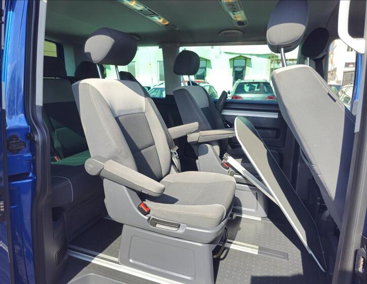 Volkswagen Multivan 33