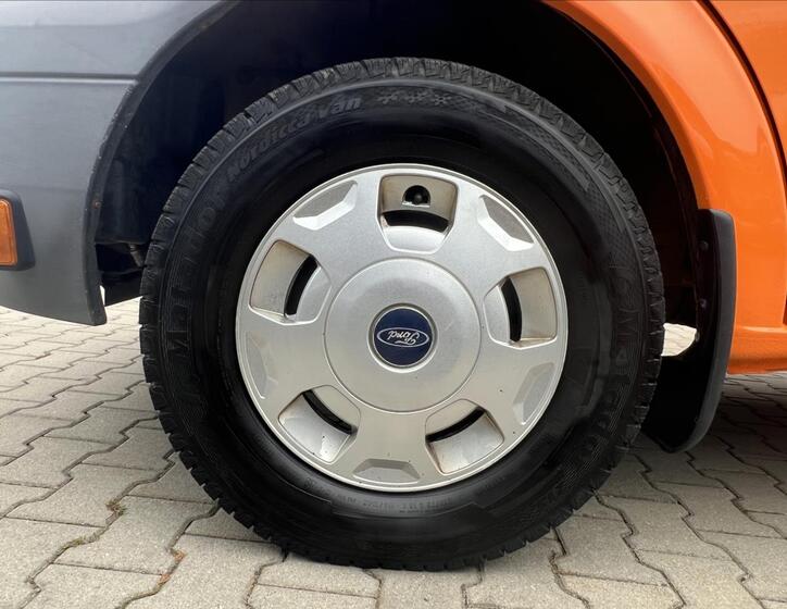 Ford Transit 9