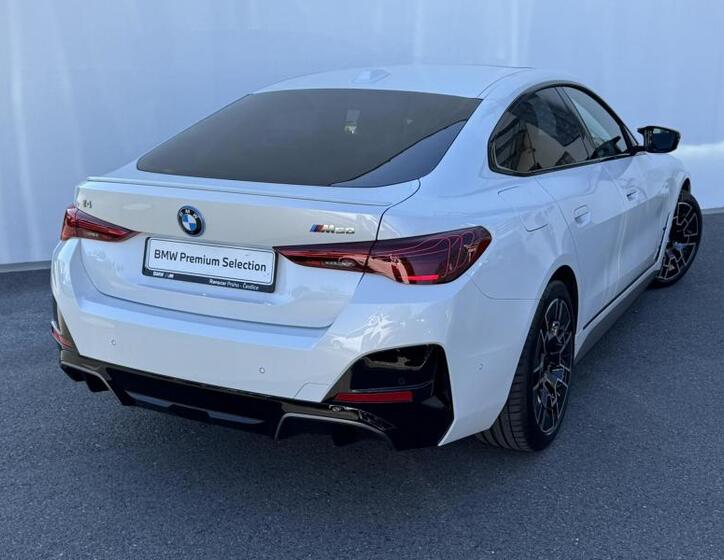 BMW i4 2