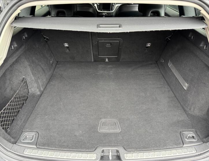 Volvo V60 27