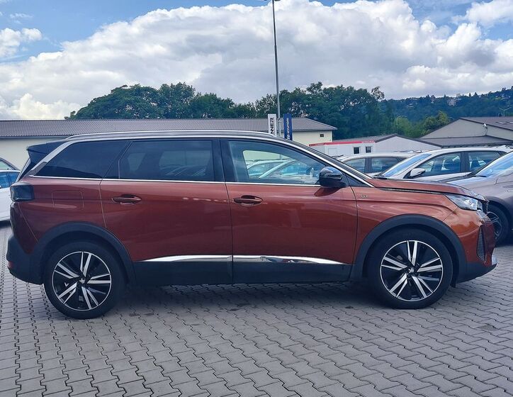 Peugeot 5008 4