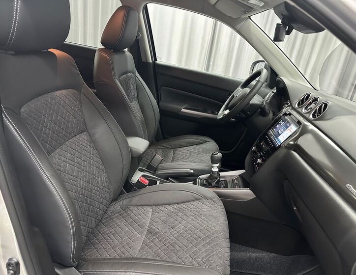 Suzuki Vitara 12