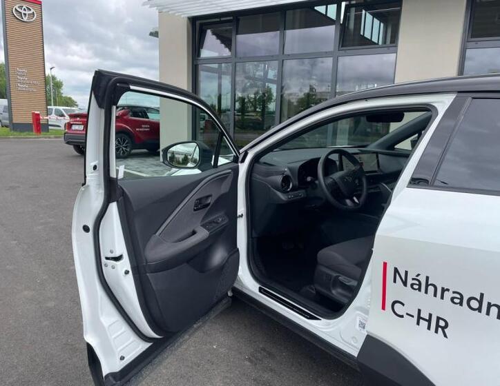 Toyota C-HR 12