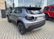 Jeep Avenger 4