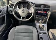 Volkswagen Golf 10