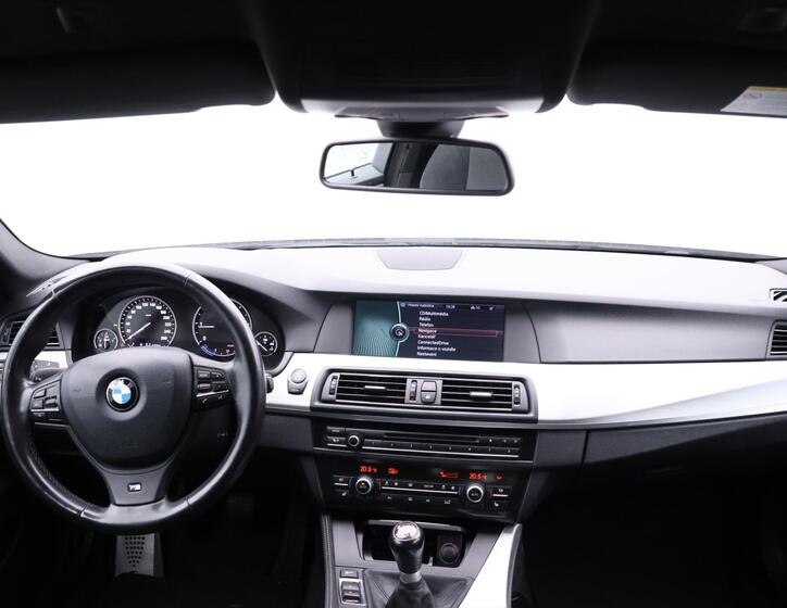BMW Řada 5 32