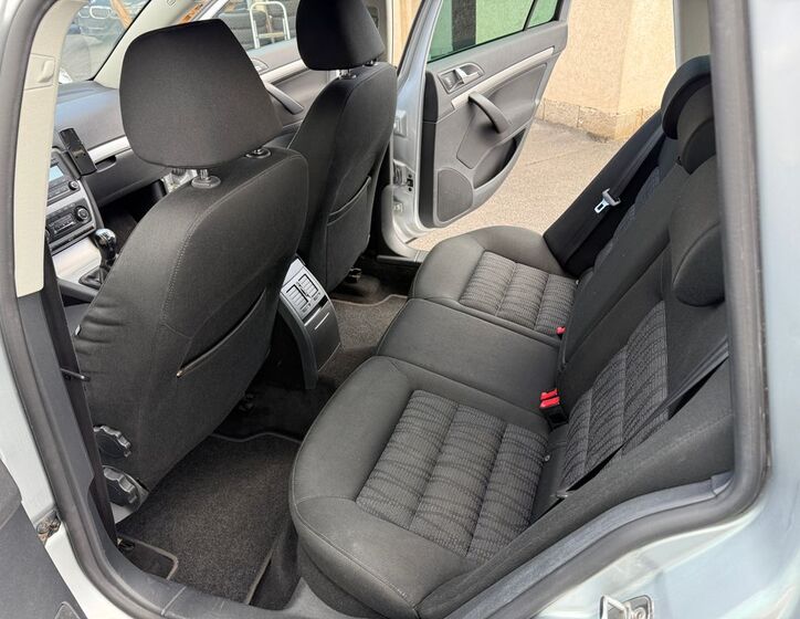 Škoda Octavia 12