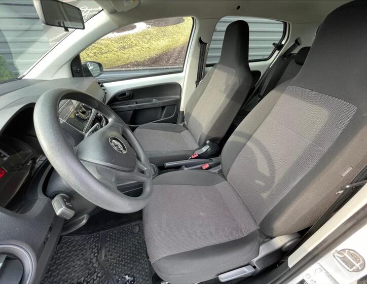 Volkswagen up! 9