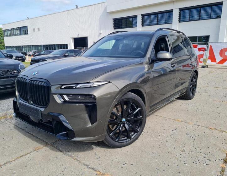 BMW X7 1