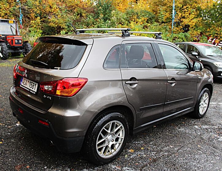 Mitsubishi ASX 5