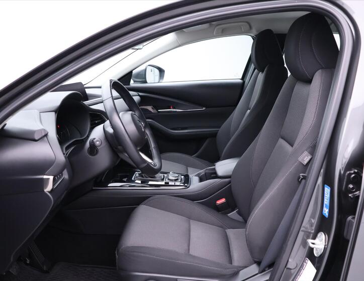 Mazda CX-30 12