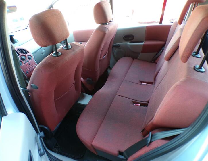 Renault Modus 13