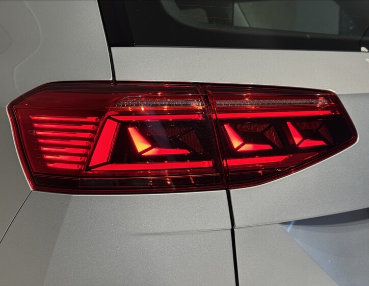 Volkswagen Passat 11