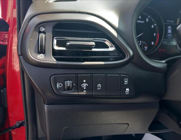 Hyundai i30 14