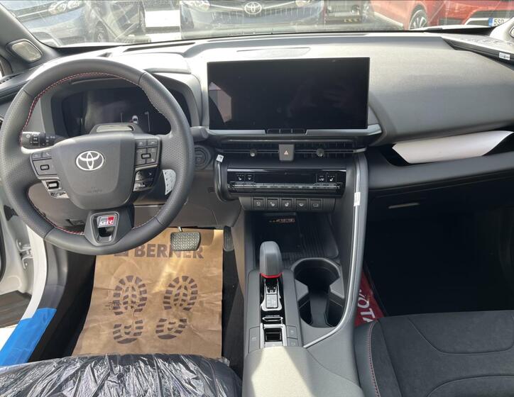 Toyota C-HR 10